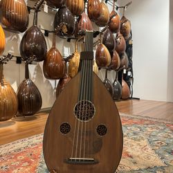 Professional Arabic / Turkish Oud