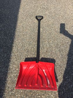 Suncast Snow shovel