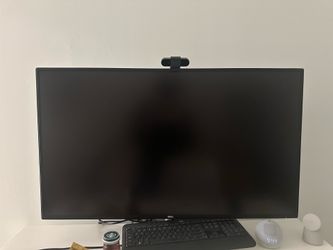 Dell UltraSharp 42.51 4k Monitor