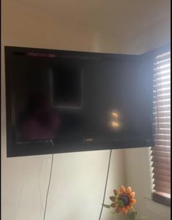 43in vizio 1080p srs dolby vision with mount