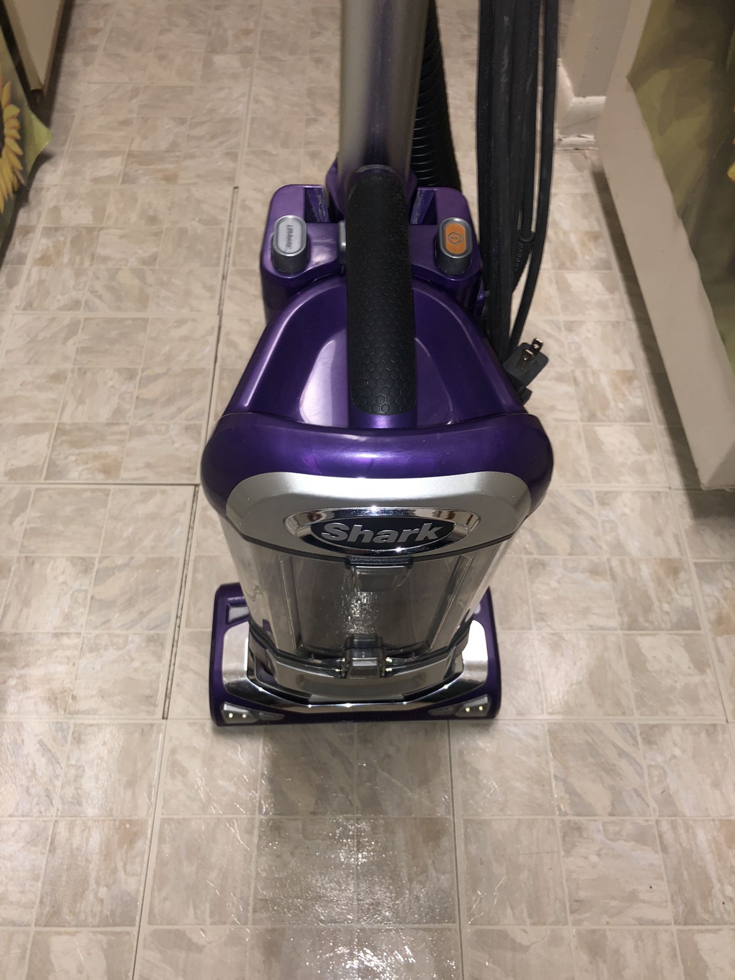 Super Clean new Shark Vacuum Cost $300 Asking For $90 Deep Cleaning Vacuum Hardwood Floor As Well Don’t Miss Out 