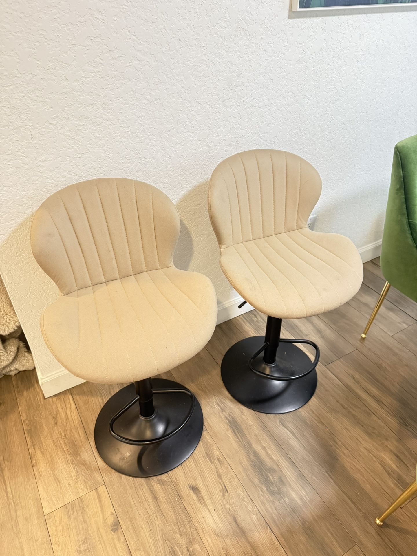 Set Of 2 Bar Stools