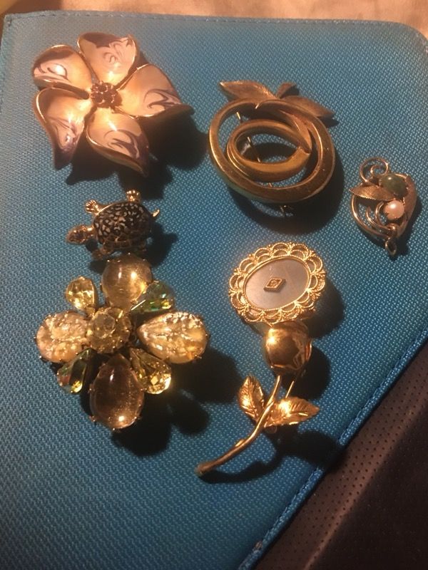 Vintage brooches