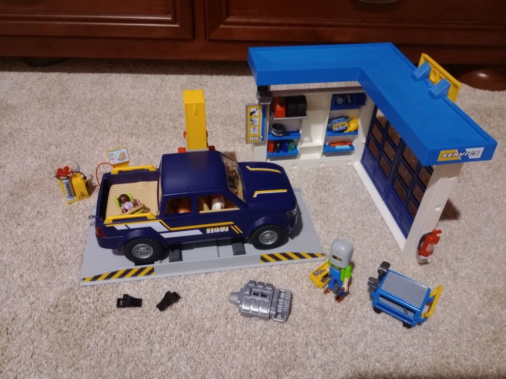 Playmobil Car Repair