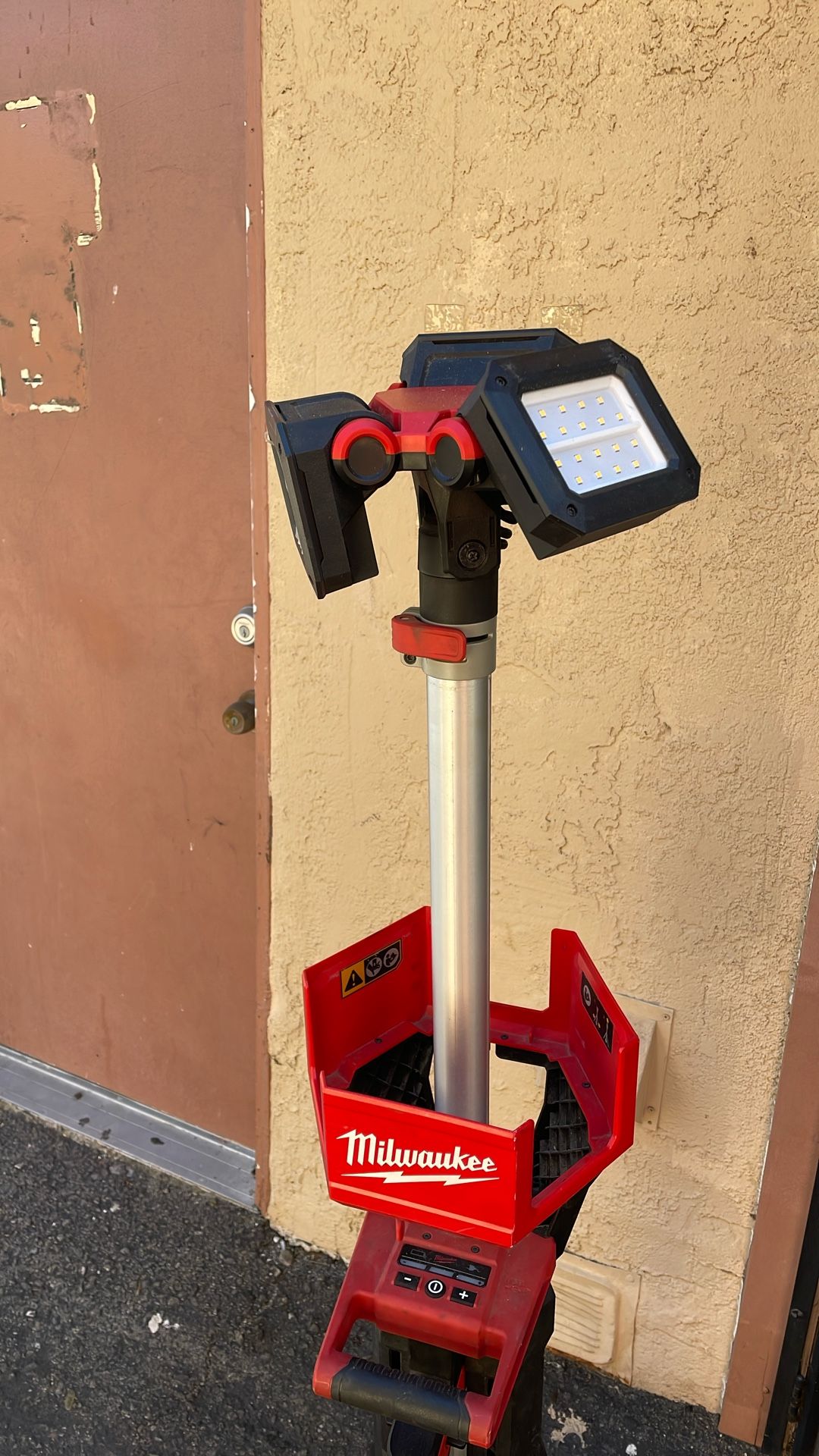Milwaukee Rocket Led Light/ Charger