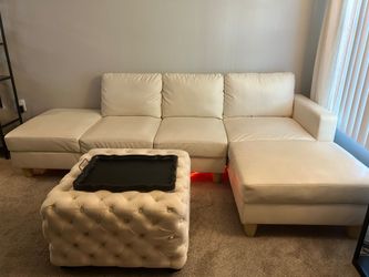 Beautiful sectional plus Ottoman. Delivery 🚚 available.