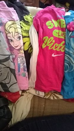 Girl t-shirt size 6 year