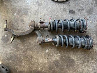 03-06 AWD G35 Front Struts