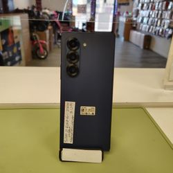 Samsung Z Fold 256 GB In Excellent Condition Holiday Deals On Payments With $50 Down