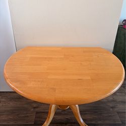 Round kitchen table