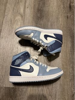 Nike Air Jordan 1 Mid Diffused Blue Womens Size 6 Basketball Shoes Sneakers
