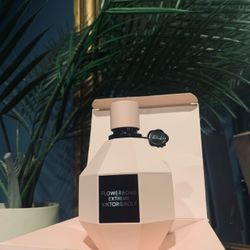 3.4oz VIKTOR & ROLF FLOWERBOMB EXTREME (Must go today)