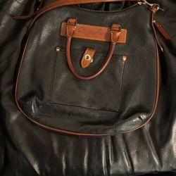 Dooney& Bourke