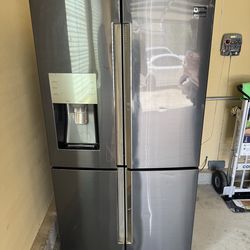 Samsung 4 door refrigerator