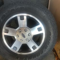 Rines Y Llantas Para Ford 6 Birlos Medidas De Las Llantas. 265/70R18 Precio 200