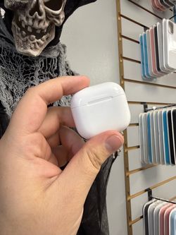Airpods 4th gen