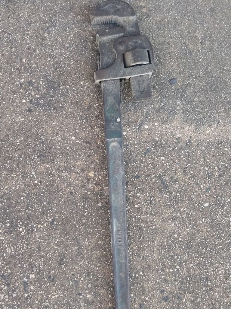 24" Plumbers Wrench