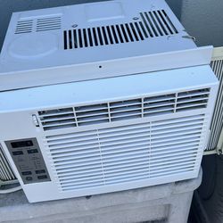 Window air conditioner