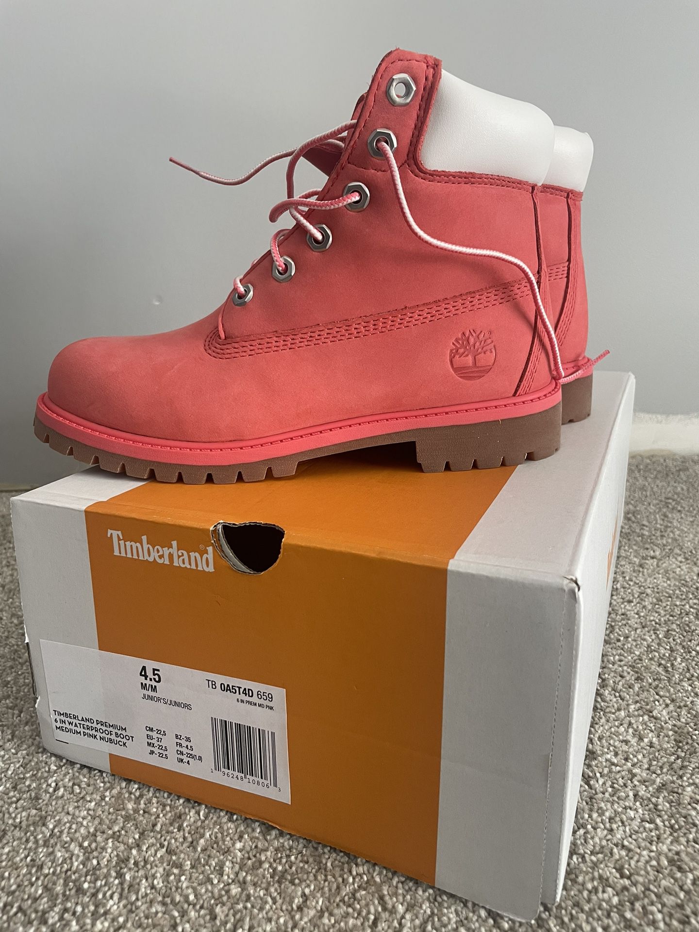 Women Timberlands - NEW IN BOX!