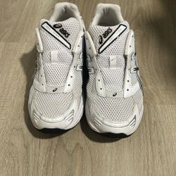 White ASICS Gel 11-30 Size 10 Men No Laces No Box 