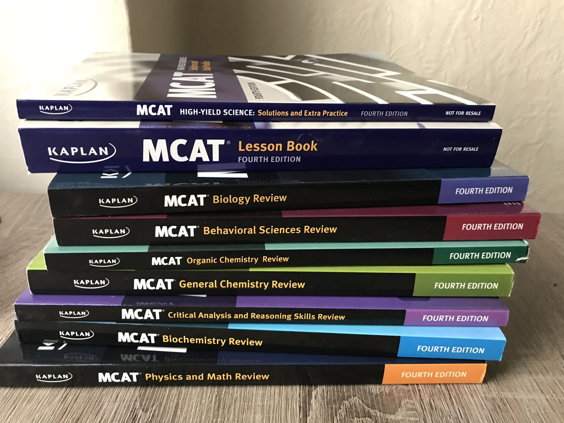 New Kaplan MCAT 4th edition set with lesson book