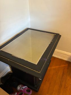 Glass / wooden bottom table set