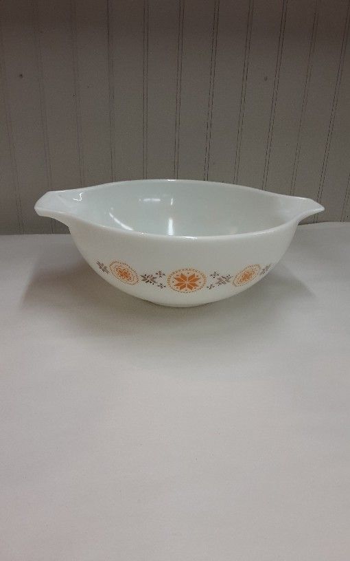 Vintage Pyrex Bowl #444 Cinderella Town and Country - Located In Shelton 