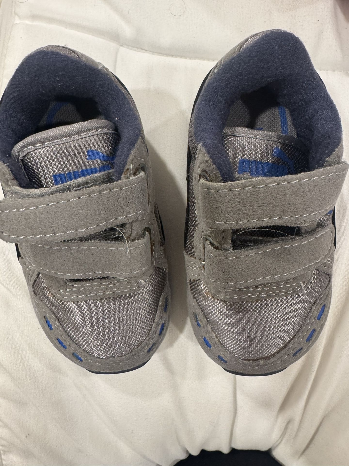 New Kids Puma Size 4 Shoes