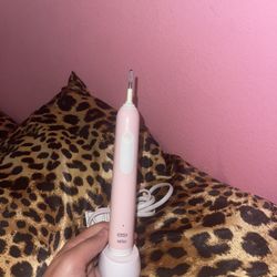 Electric Toothbrush Oral B 1000