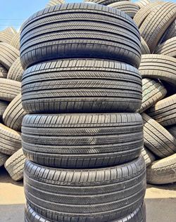 235/45/18"Michelin Selling a set of 4 tires in excellent condition 🫡