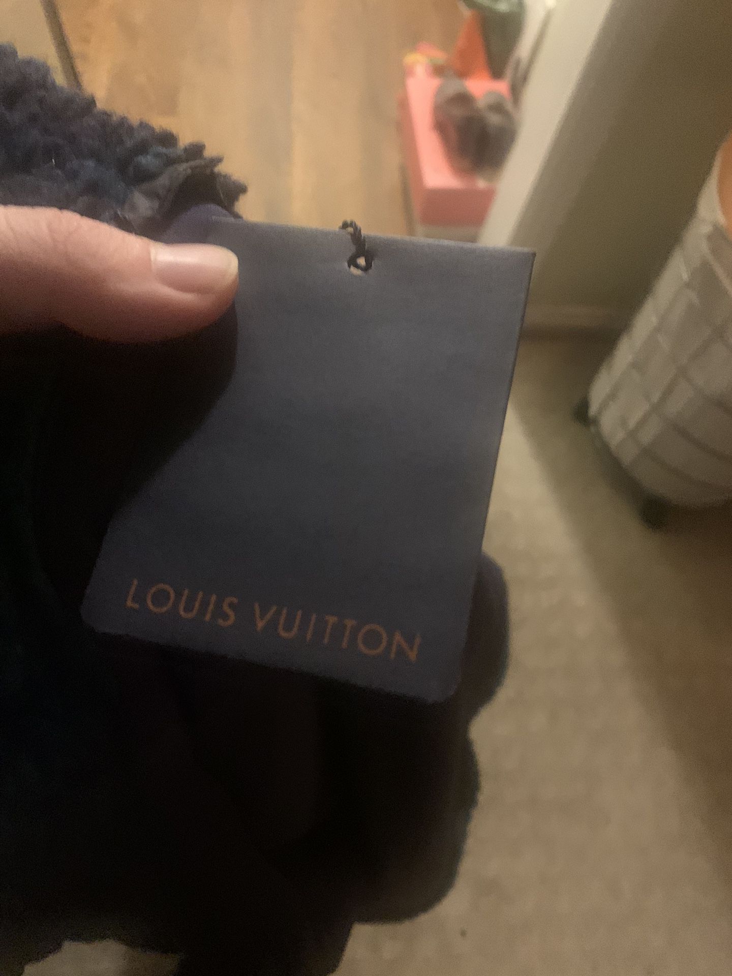 Louis Vuitton Camo Fleece L for Sale in Pasadena, CA - OfferUp