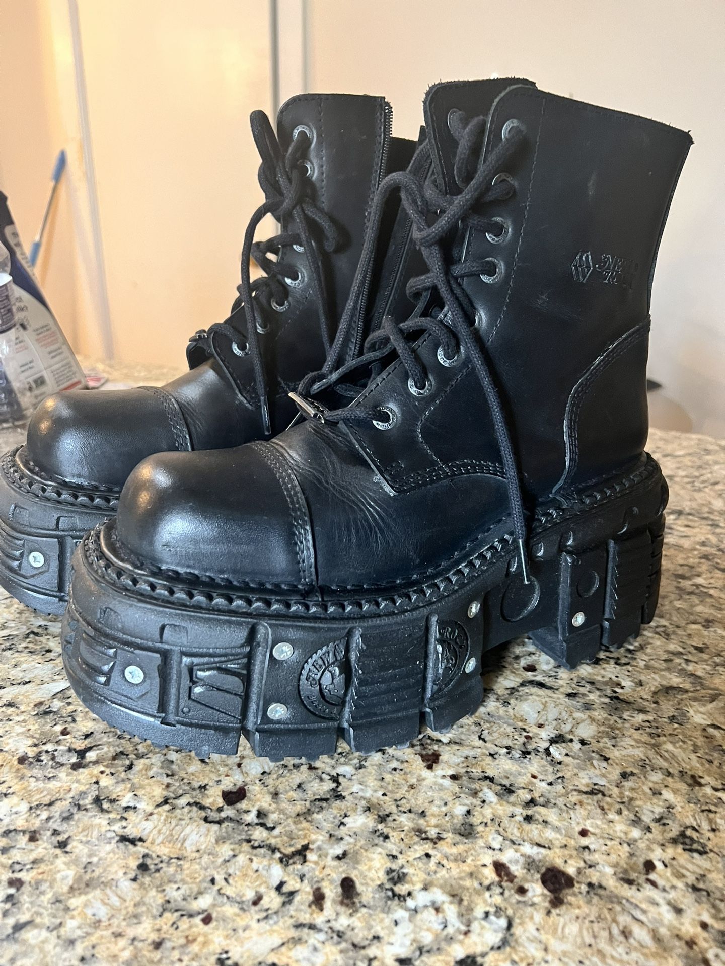 New Rock Boots Size 41