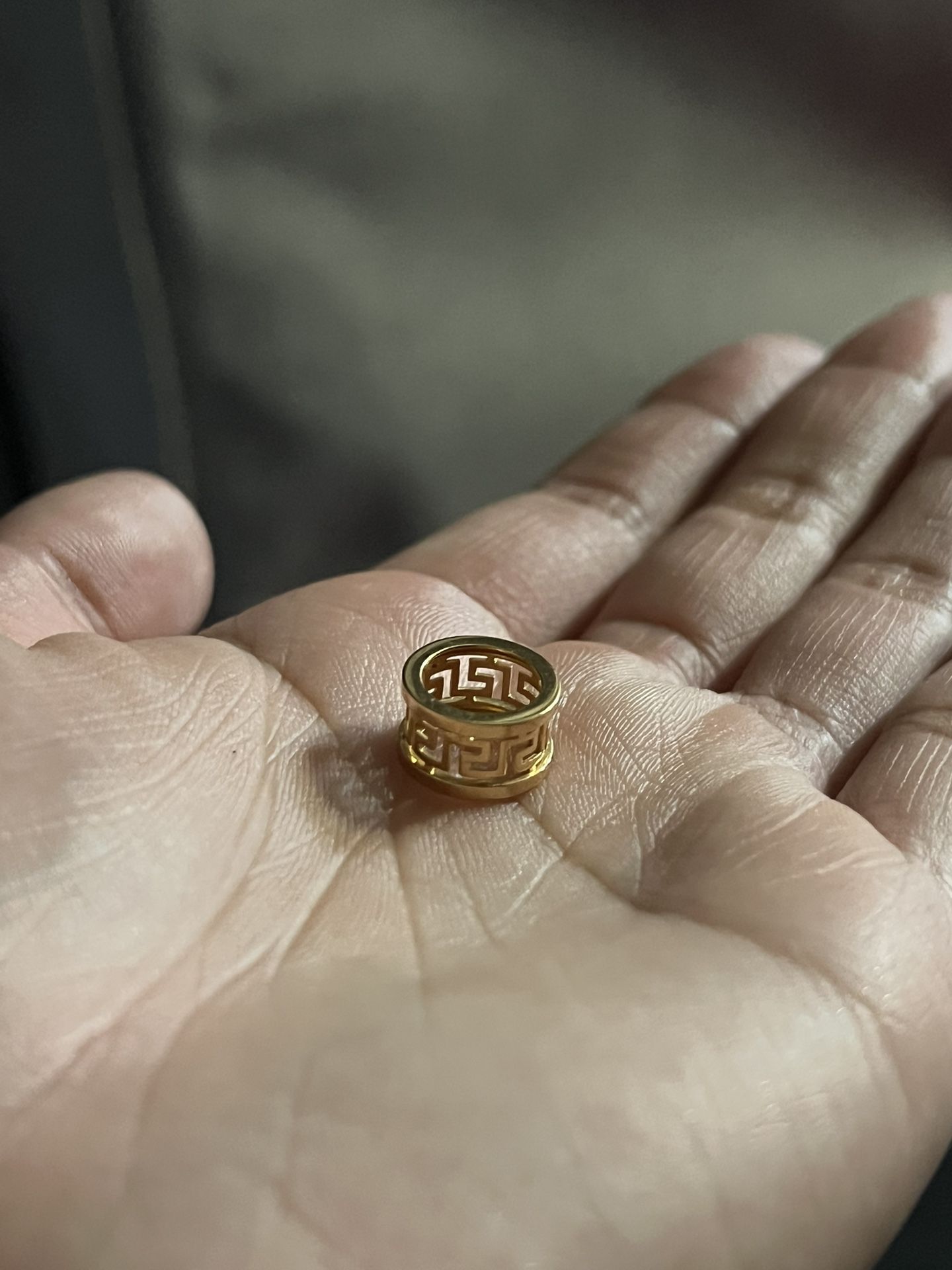 18k Saudi Gold Pendant 
