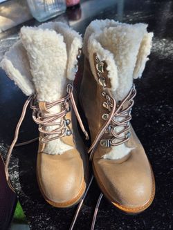 Shearling Lace-Up Winter Boots