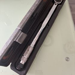 Torque wrench 1/2 in drive