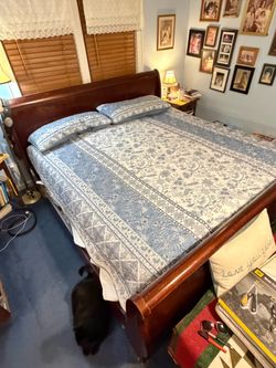 KING SLEIGH BED & Stearns & Foster® Estate Firm Tight Top California King Mattress