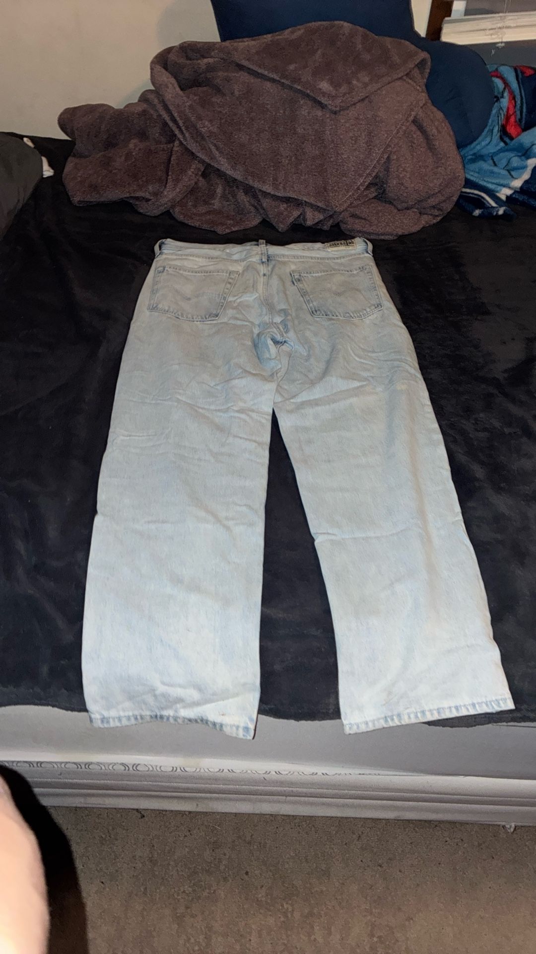 Loose Fit Silver Tabs Brand New No Rips Nothing 30$ Obo
