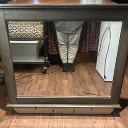 Bedroom Dresser Mirror attachment.