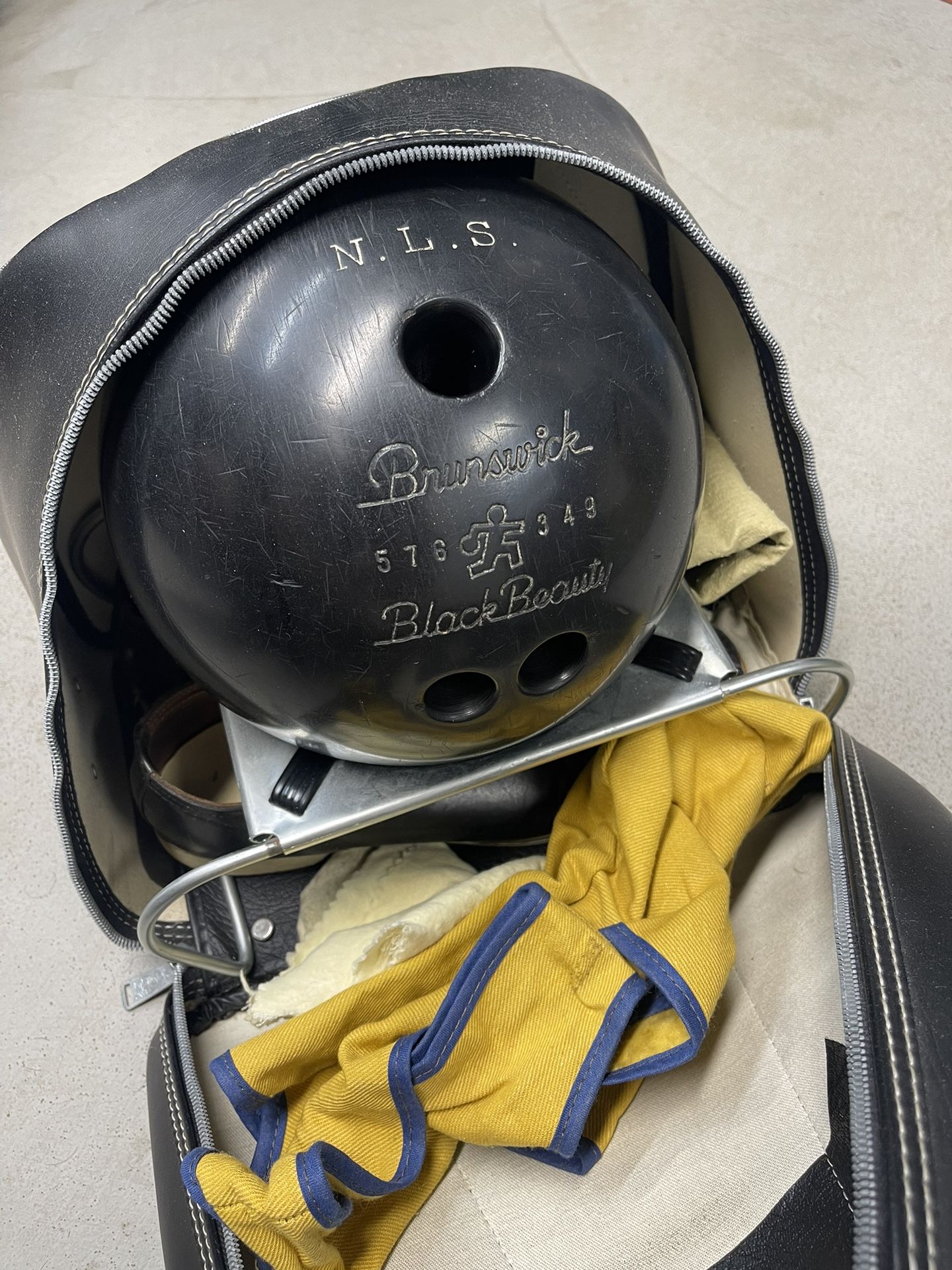 Vintage Brunswick Bowling Bag And Ball