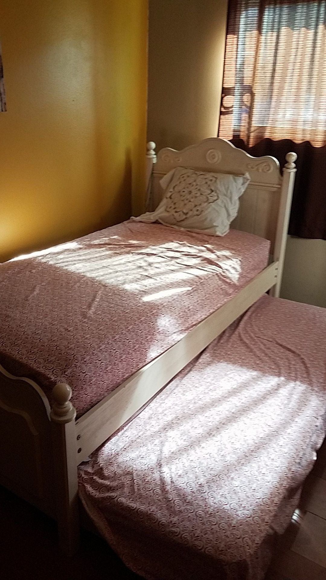 Beautiful White Day Bed