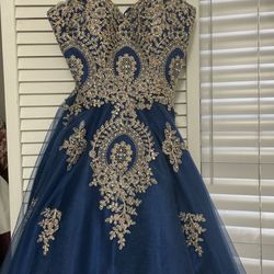 Camille La Vie Beautiful Blue & Gold Special Occasion Party Dress Size 0 embroidered 