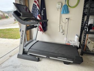 Nordictrack Commercial 2950 Treadmill Touchscreen iFit