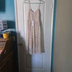 NORDSTROMS, CROCHET  LACE  DRESS.
