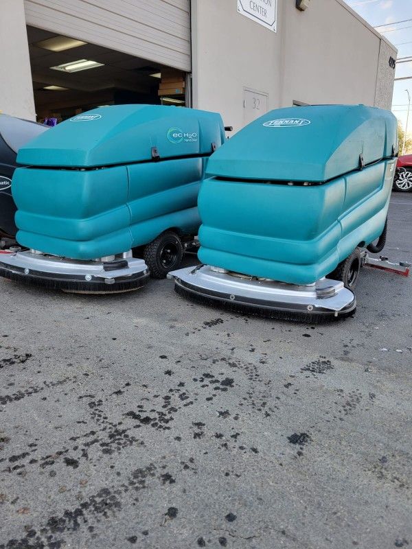 Floor Scrubber Tennant #5700