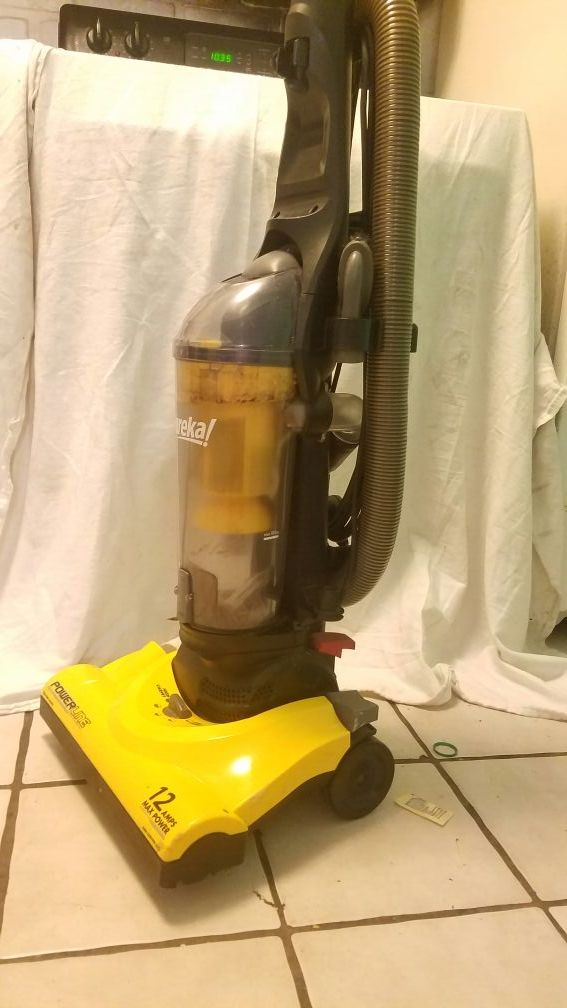 EUREKA POWERLINE VACUUM CLEANER 12. AMPS MAX POWER MODEL 4773 retail