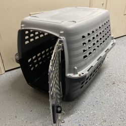 Petmate- Cage for animals (cats, dogs).