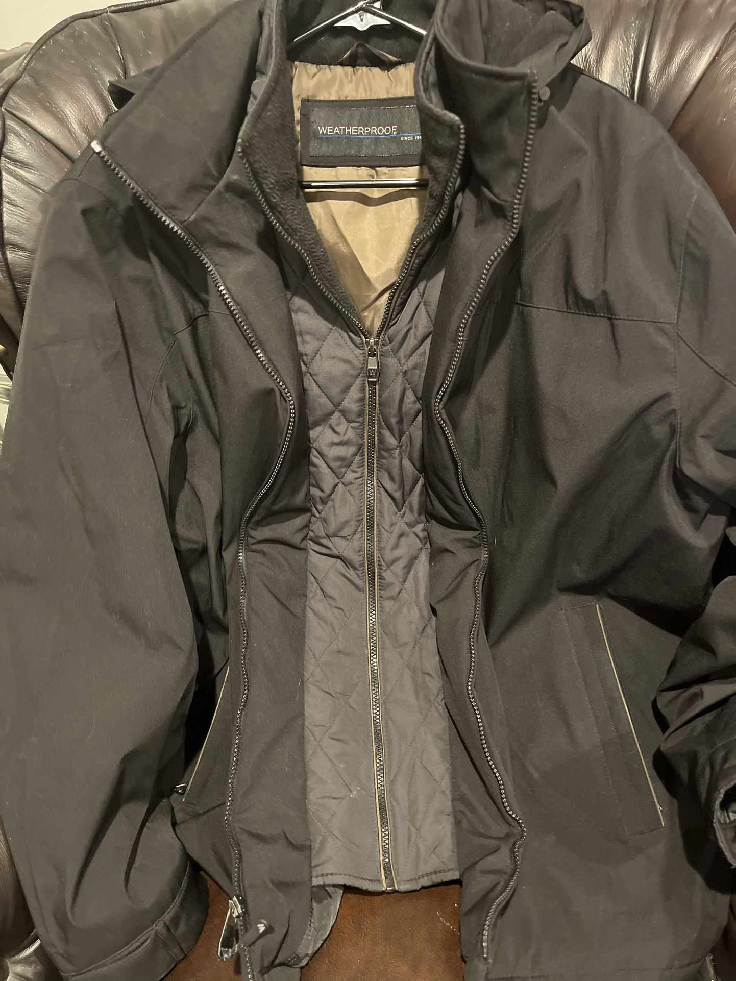 Men’s Waterproof Lined Jacket Size XL