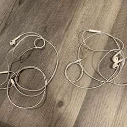 Apple Lightning and Aux 3.5mm Wired Earbuds