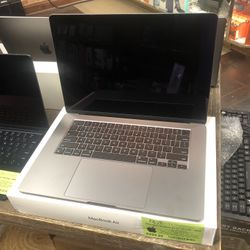 🚨 Brand New! 2024 MacBook Air 15” M3 – Silver