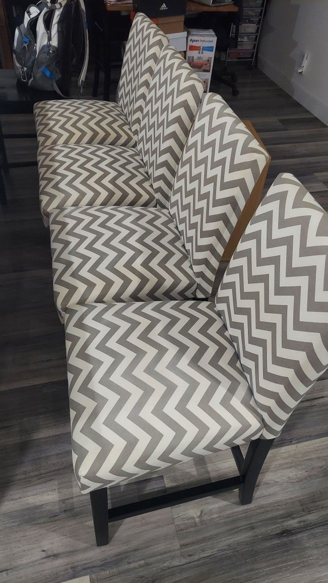 4 Counter Height Bar Stools